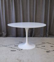 Tulpen Tisch Eero Saarinen Knoll International 120 cm