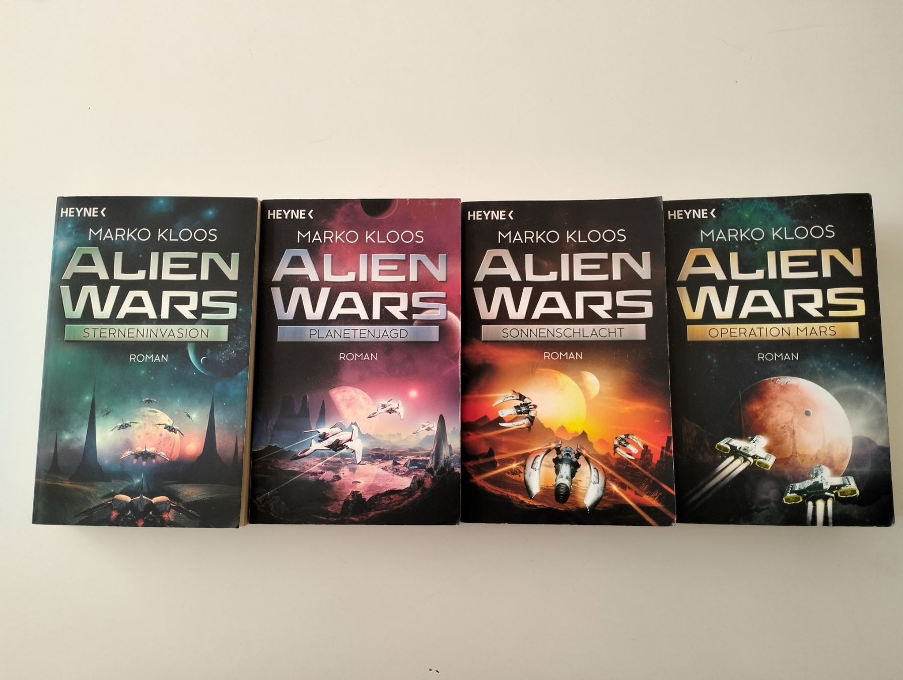 Libri: SciFi - Alienwars Band 1-4 – Usato da Chur venduto da Clareco