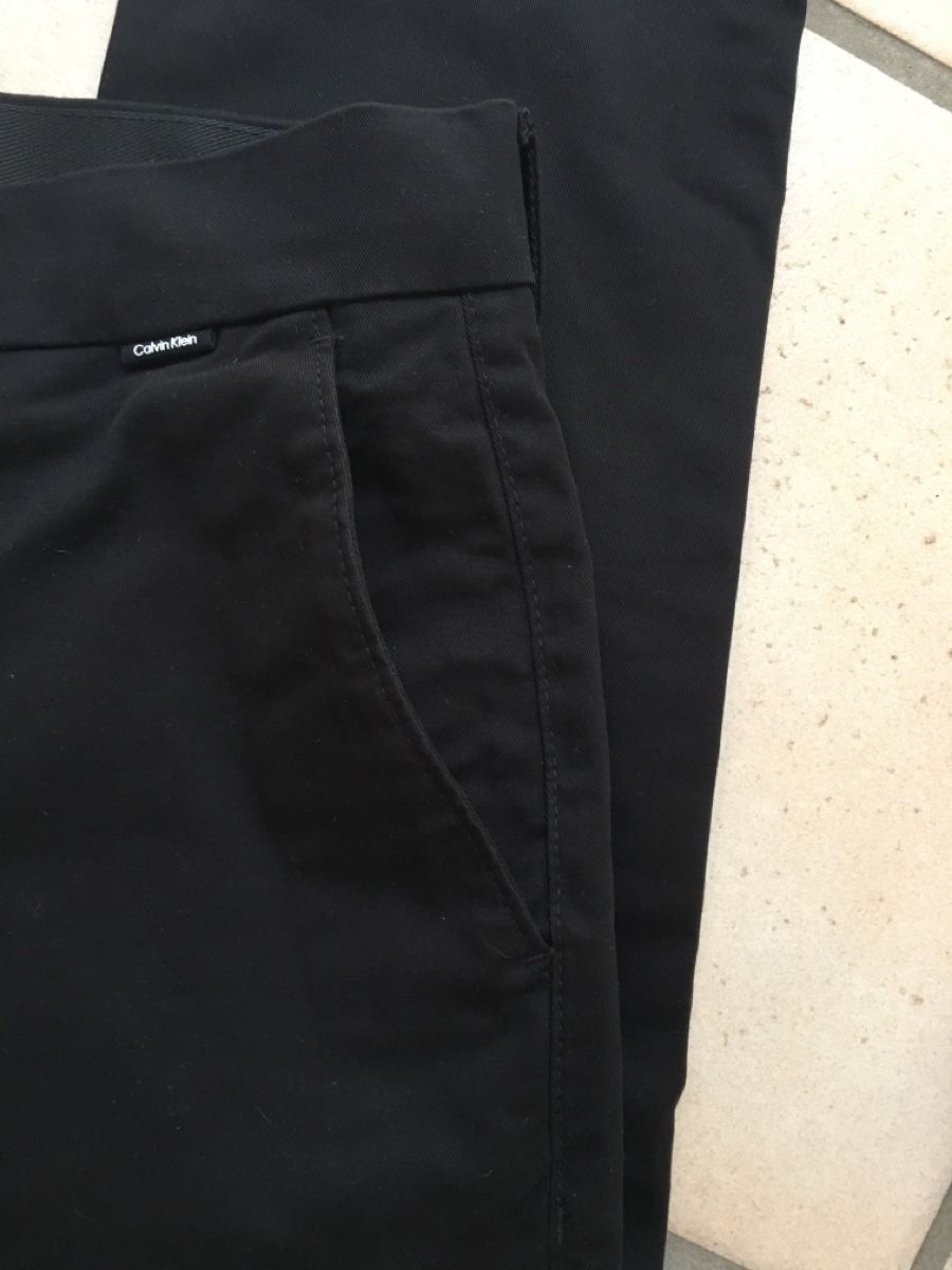 Calvin Klein Hosen: Pantalon noir Calvin Klein, Taille 30/32 – Gebraucht aus Promasens von a2009 2