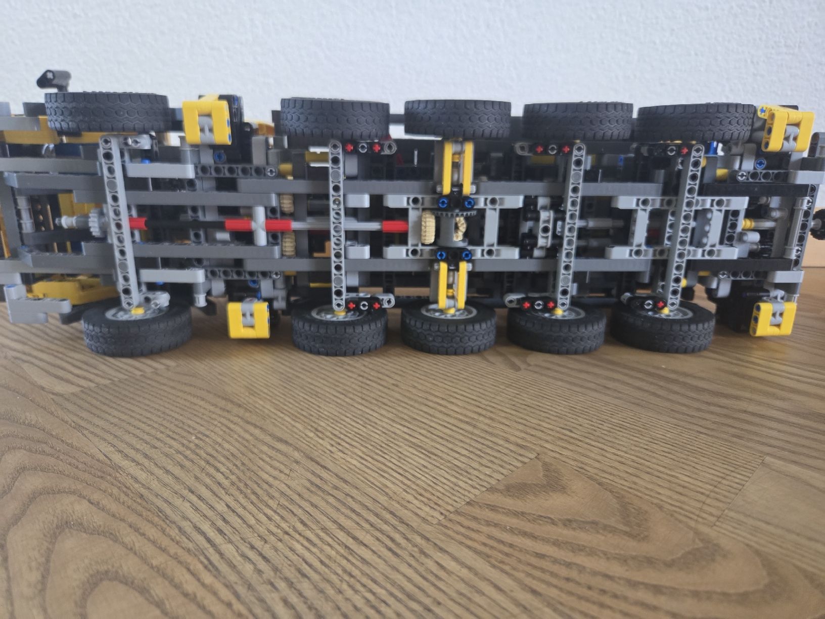 Lego Kit di costruzioni: LEGO Technic Mobiler Schwerlastkran 42009 – Usato da Ebikon venduto da severin.froehlich 5