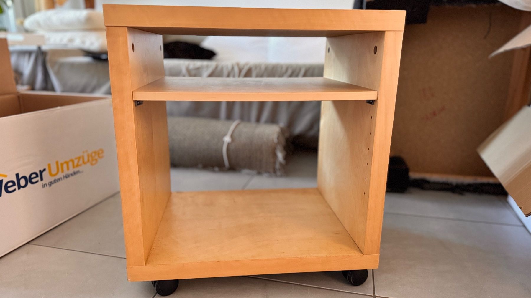 Ikea Banconi: Ikea Malm Rollmöbel 52x40x58cm Birkenholzoptik – Usato da Baar venduto da 001loulou