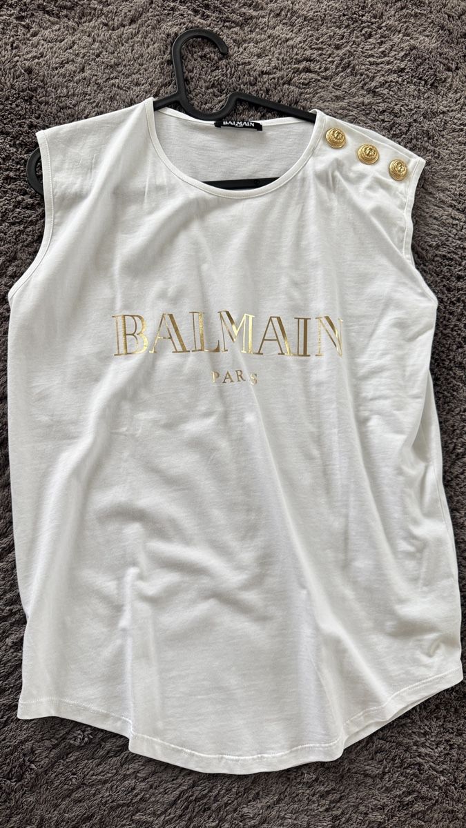 Balmain T-shirt: BALMAIN – Nuovo (secondo la descrizione) da Horn venduto da FashionFlowerCh