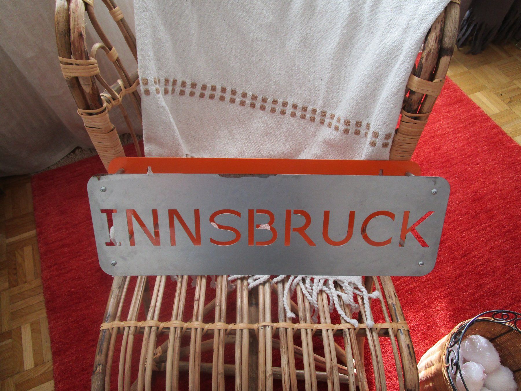 Guardaroba: Wandgarderobe / im Pop-Art- oder Industrie-Design – Usato da Scuol venduto da Luana..