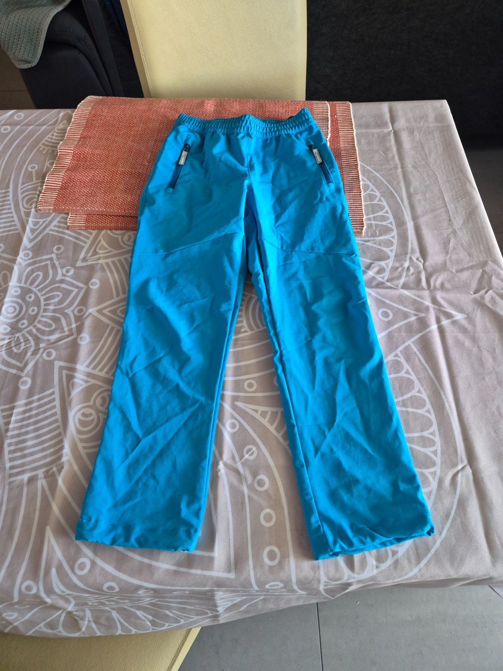 Icepeak Pantaloni: Leichtere Wanderhose von ICEPEAK Grösse 122 . – Usato da Urdorf venduto da Nataschli