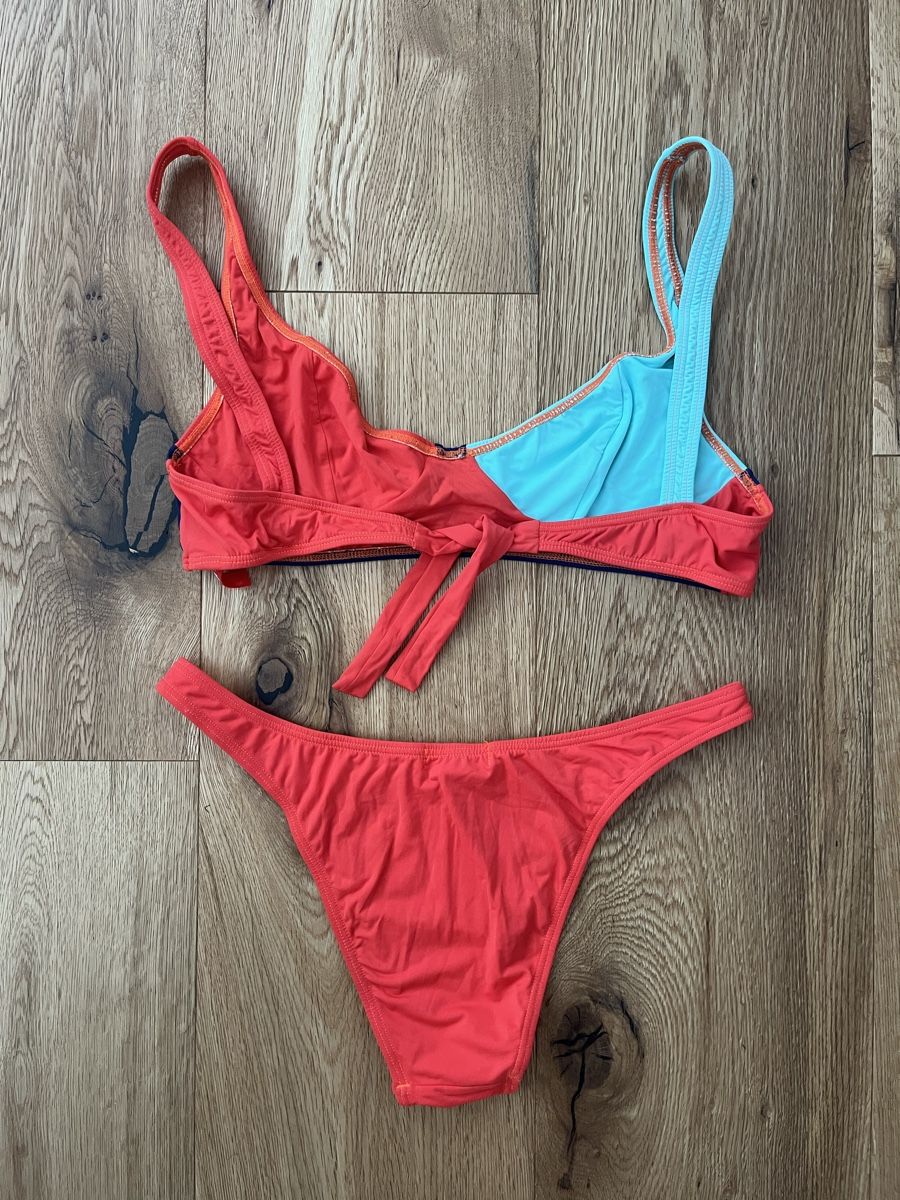 Badekleider & Bikinis: Club du Hôtel Bikini, Gr. M – Gebraucht aus Interlaken von fbnscl 1