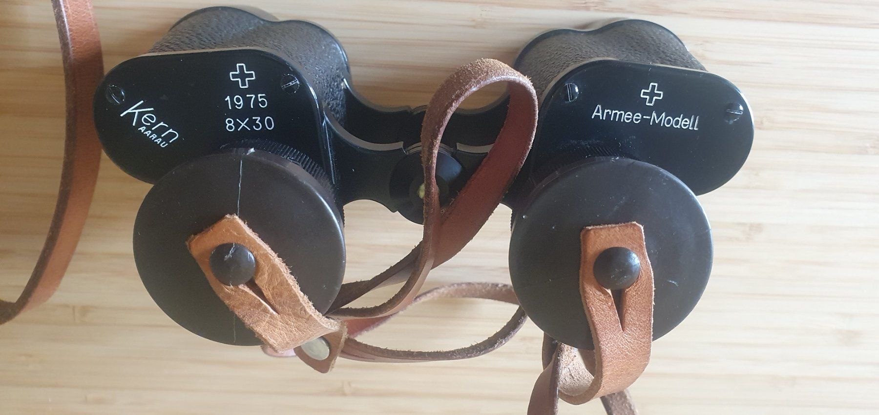 Kern Binocoli: Armeefeldstecher Kern 8x30 – Usato da Meinisberg venduto da Kenmare 1