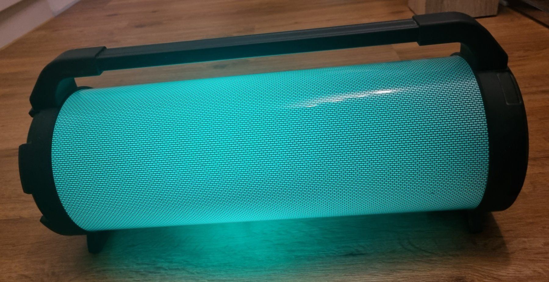 Casse acustiche: Haut-parleur/boxe Cyclone 1000x avec lumière et micro – Usato da Delémont venduto da elena_neuhaus 5