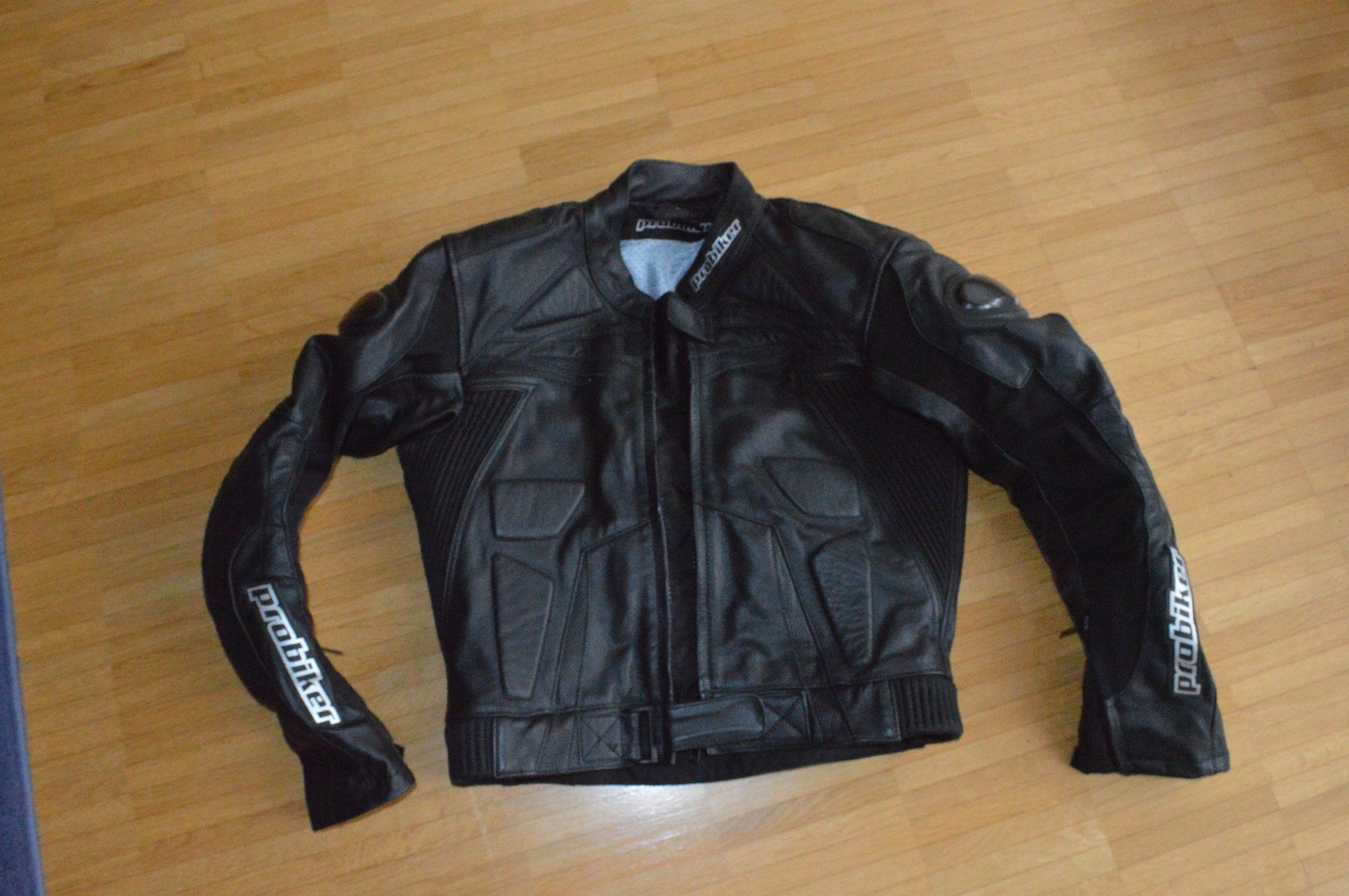 Giacche: Motorrad-Lederjacke Gr. 48 – Usato da Steffisburg venduto da Saegry