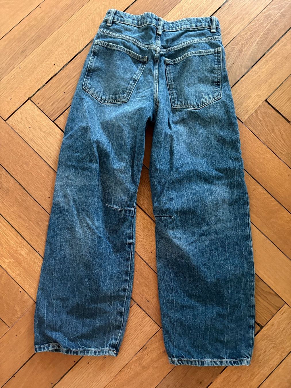 Zara Jeans: ZARA Barrel Jeans Gr. 32 – Gebraucht aus Zürich von triangular 1
