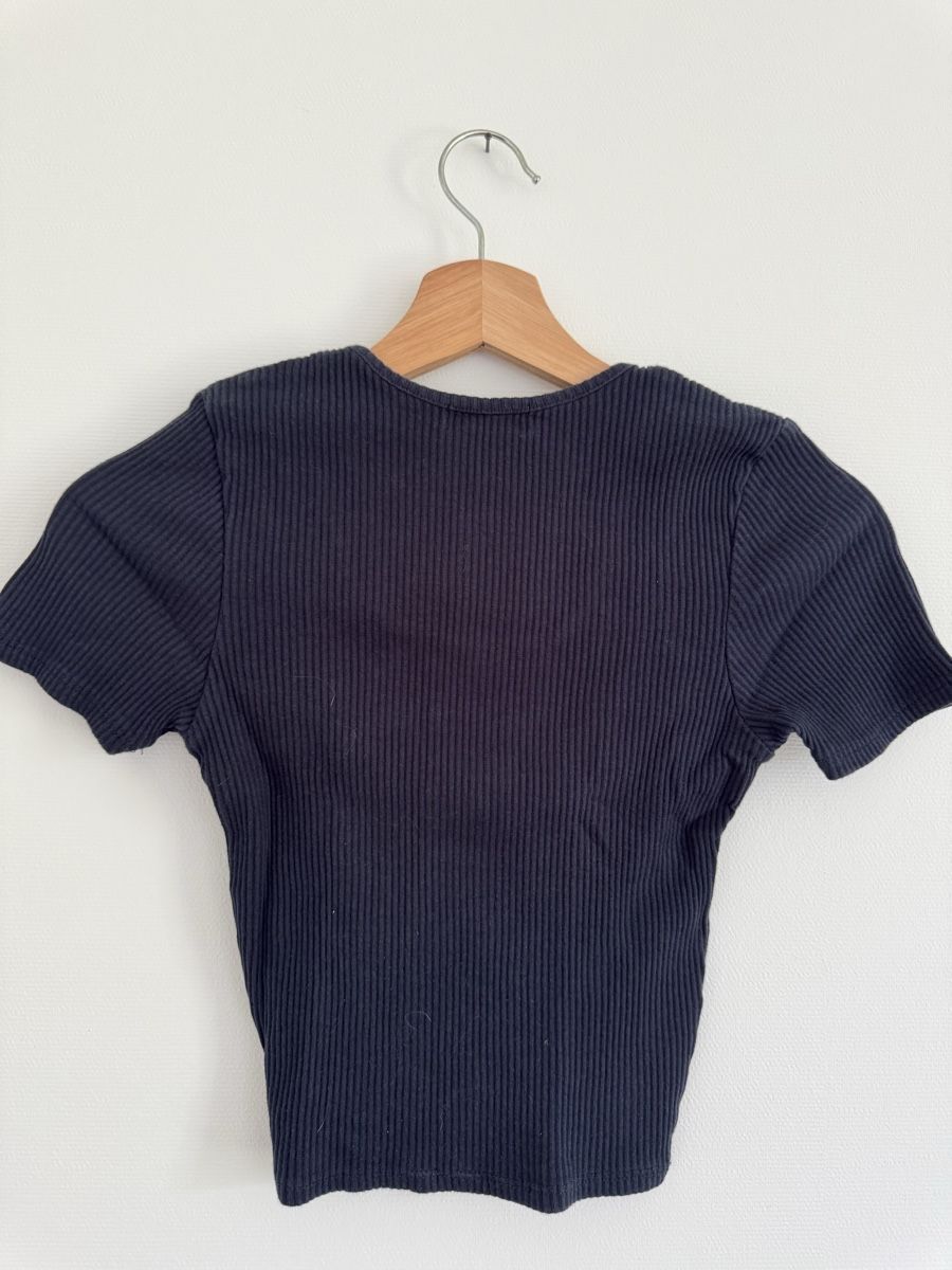 T-Shirts: Crop Top Cotton On  – Gebraucht aus St. Gallen von nikolasbong 1