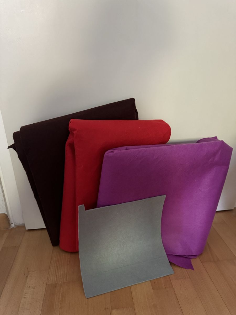 Kits de loisir créatif: Stoffreste rot, lila, braun, grau Bastelmaterial Resten – D'occasion à zürich par fufinini4