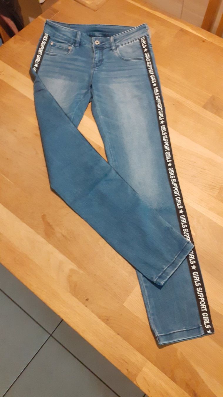 Hosen: neu: tolle Jeans Gr. 164, 75% Baumwolle – Neu (gemäss Beschreibung) aus Urtenen-Schönbühl von Chaeppeler