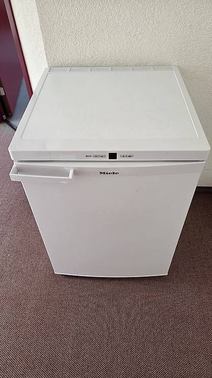 Congelatori: Miele Gefrierschrank 103l – Usato da Wabern venduto da StefanX