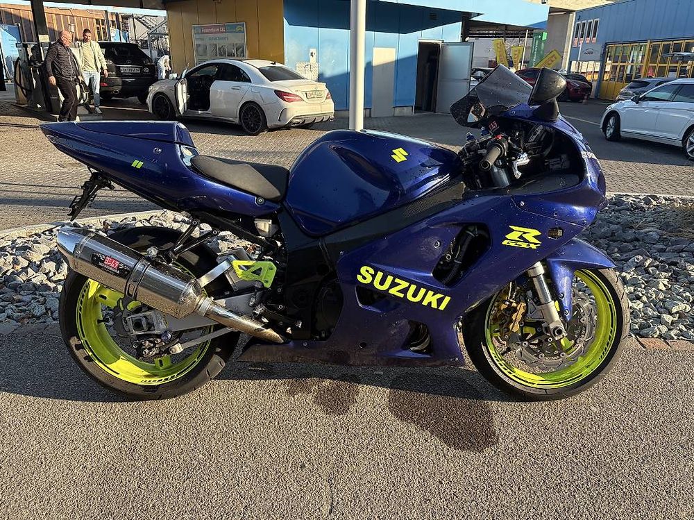 Suzuki Strada: Suzuki GSX-R 750 K1 – Usato da Dübendorf venduto da BATTERY_MAN-_- 1