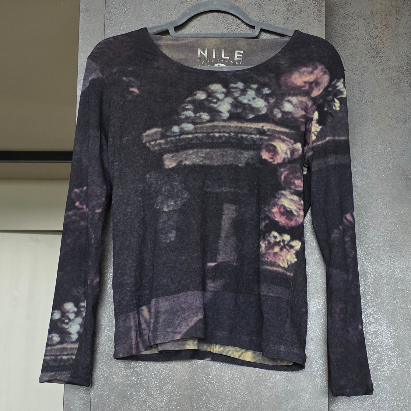Nile Maglioni & Felpe: 🐸 NILE PULLOVER TOP BLUSE MIT SCHÖNEM ALLOVER  PRINT L – Nuovo (secondo la descrizione) da Môtier (Vully) venduto da Frogs