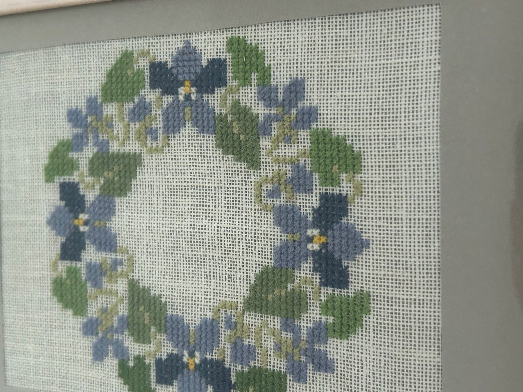 Alle Dekorationen: Bild mit Blumenstickerei – Neu (gemäss Beschreibung) aus Eschenz von glaro14 1