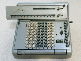 Antike mechanische Rechenmaschine 1957 "Badeina TA 14"