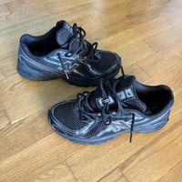 New Balance 740 schwarze sneakers size 41.5