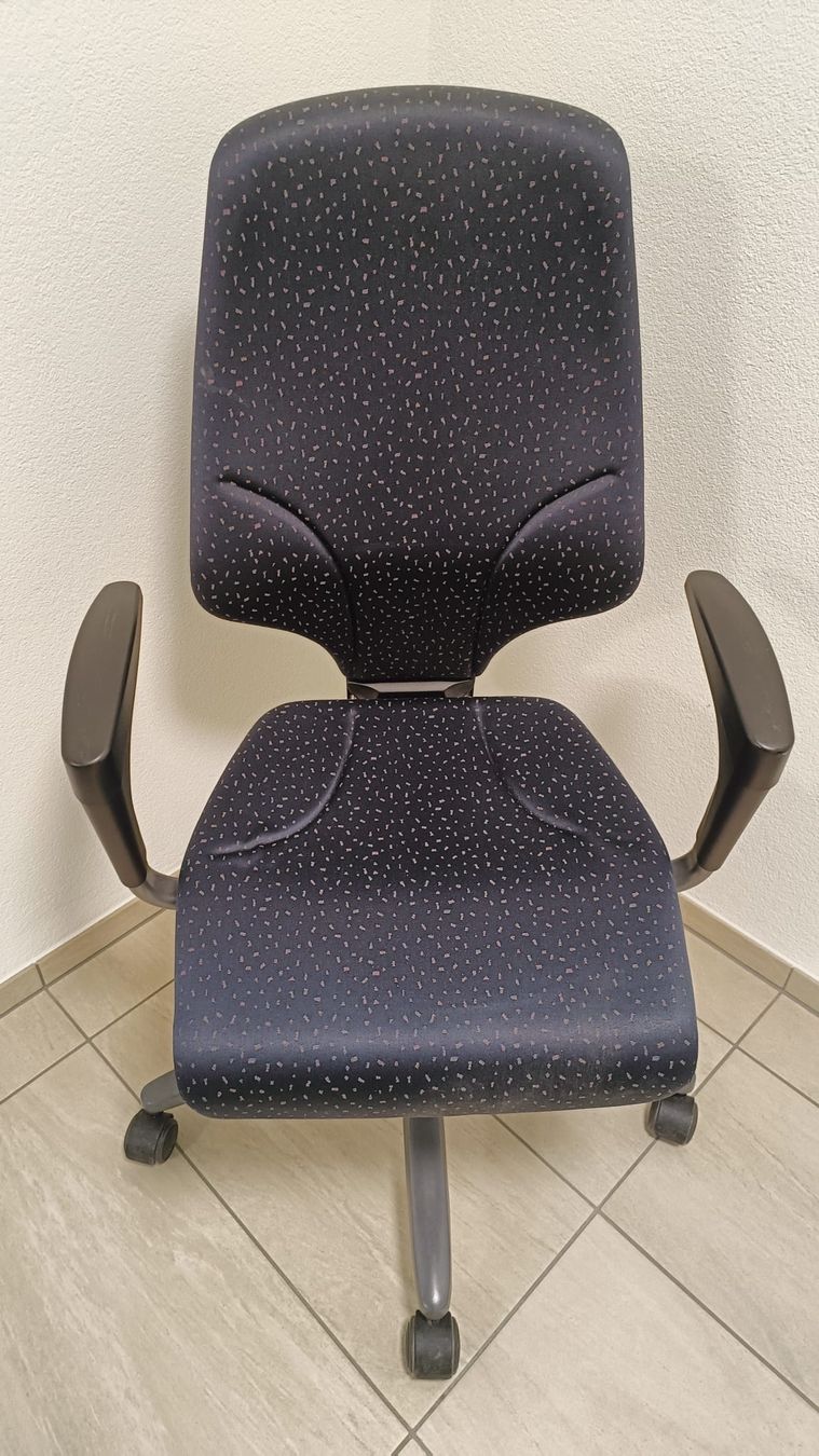 Chaises roulantes: Bürostuhl Giroflex 64 – D'occasion à Schmitten FR par oftringen 1