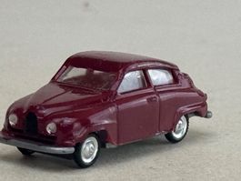 GB2- EKO Saab 96 weinrot