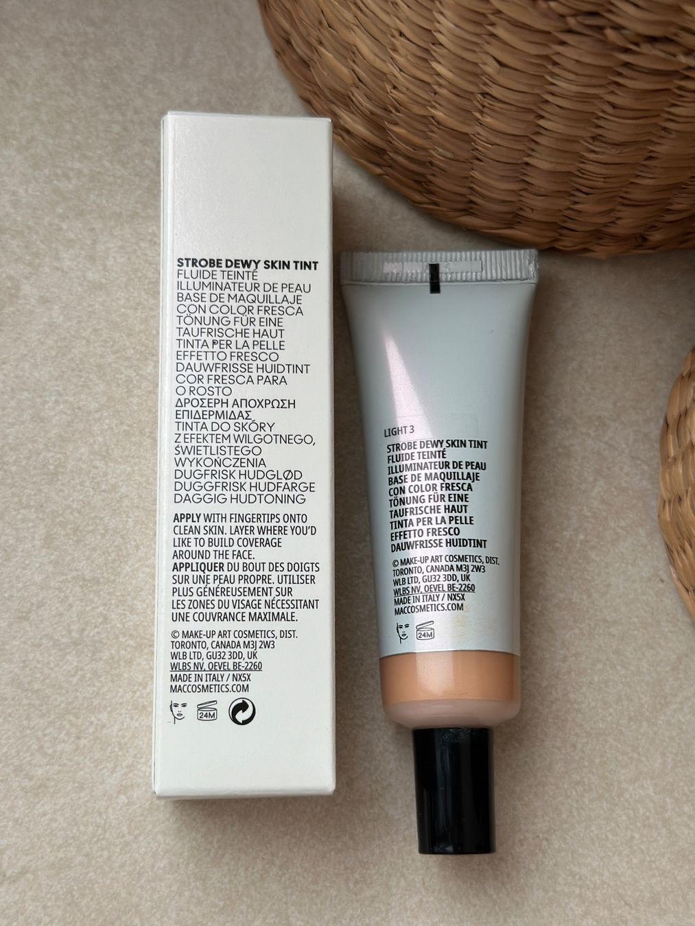 Make-up: MAC Strobe Dewy Skin Tint 30ml, Light 3 – Neu und originalverpackt aus Zürich von methee1107 1