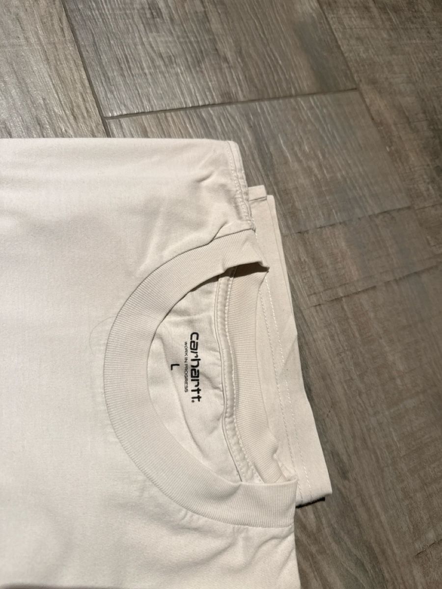 Carhartt T-shirt: T-shirt  – Usato da Tramelan venduto da mar_xrj7 1