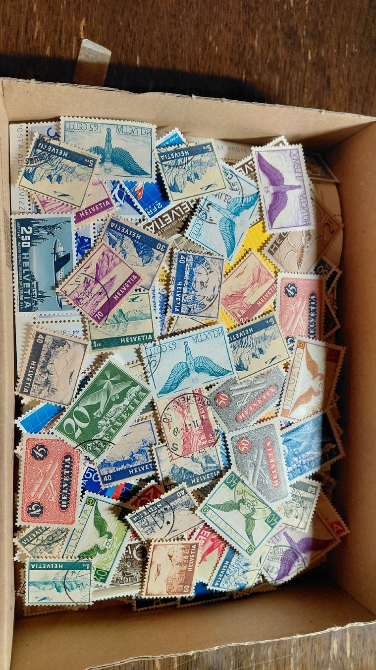 Tous les timbres: Riesige Sammlung Schweizer Briefmarken – D'occasion à Riniken par ChriguG75 2