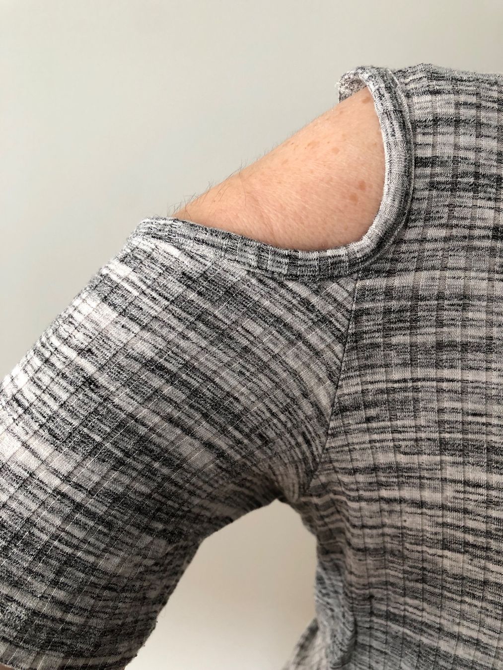 H&M T-Shirts: Shirt H&M grau meliert Gr. L – Gebraucht aus Wallisellen von watcher01 2