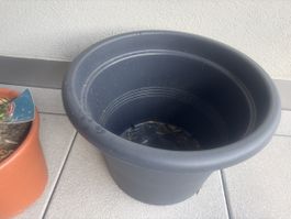 Blumentopf Kunststoff dunkelgrau Ø ca 25cm gebraucht