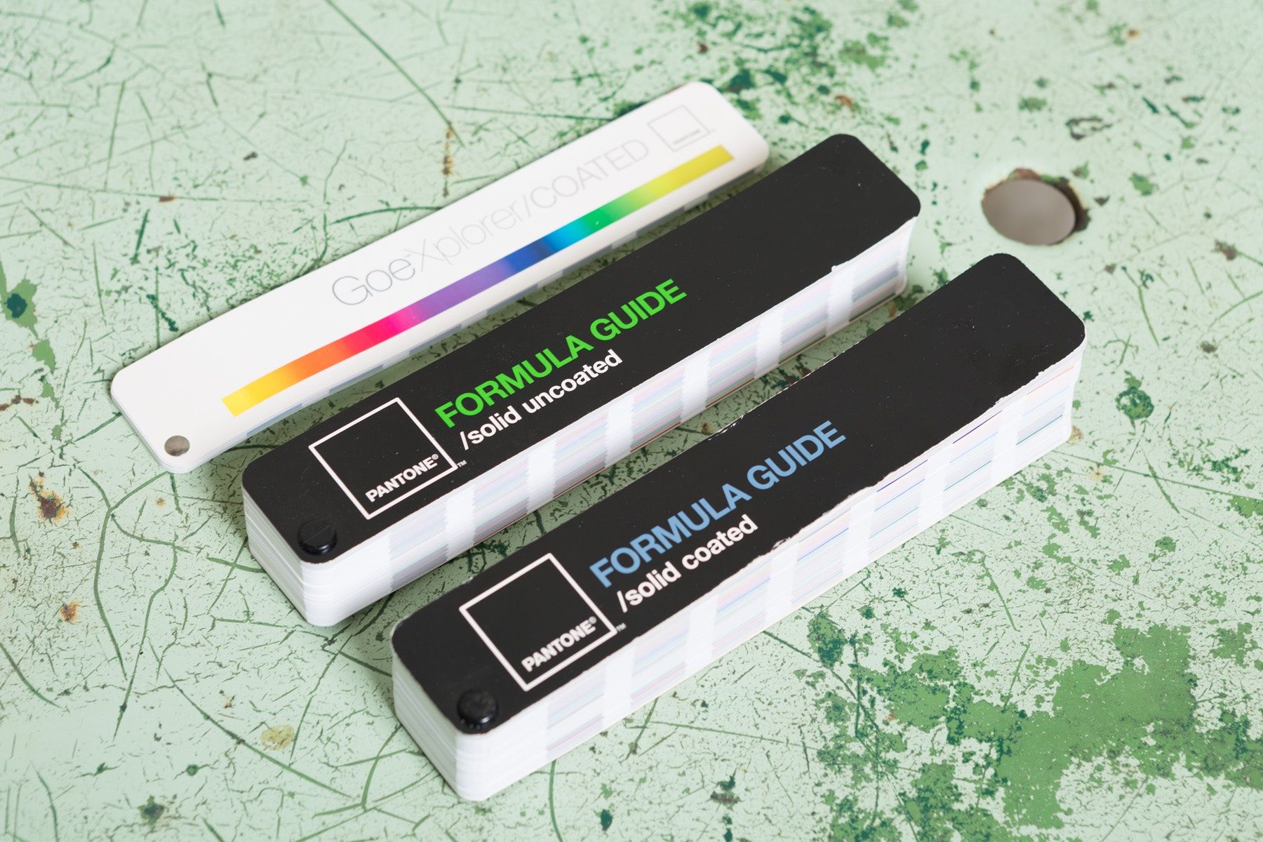 Colori: Pantone Formula Solid Coated/Uncoated Farbfächer – Usato da Bern venduto da sales_et 1