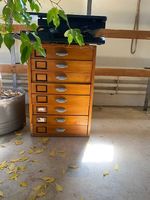 2 Vintage Schubladenstöcke Holz  Büromöbel mit Charme