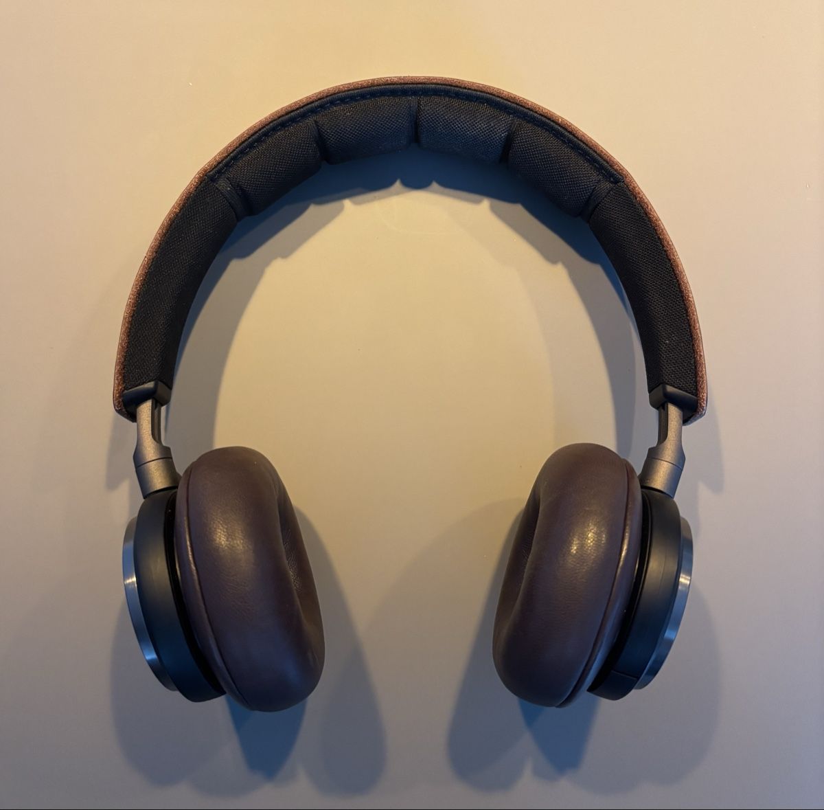 Bang & Olufsen Cuffie: Bang & Olufsen Beoplay H8 Bluetooth ANC Kopfhörer – Usato da Geroldswil venduto da ele_7hkp 1