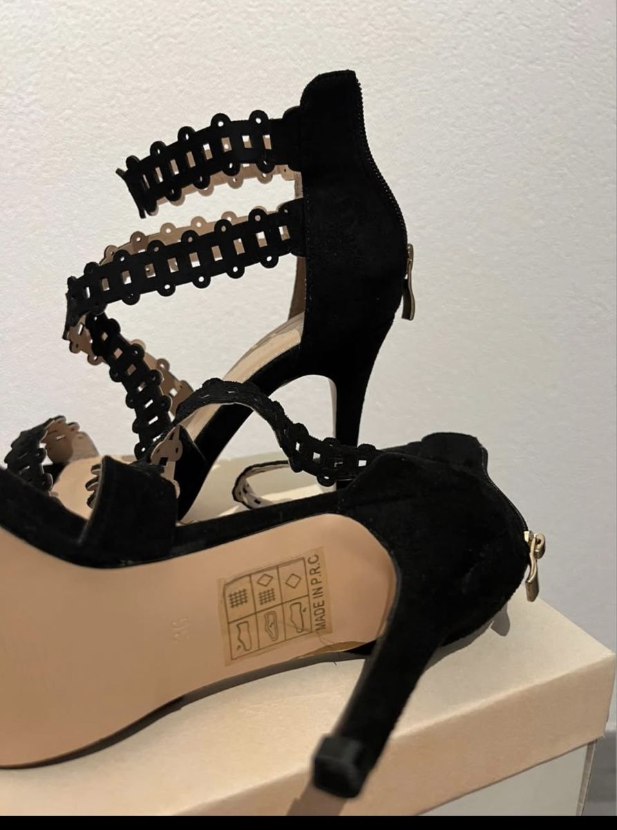Scarpe da donna: Sandales noires à talons hauts. – Nuovo e nell'imballaggio originale da Gland venduto da choupon 2