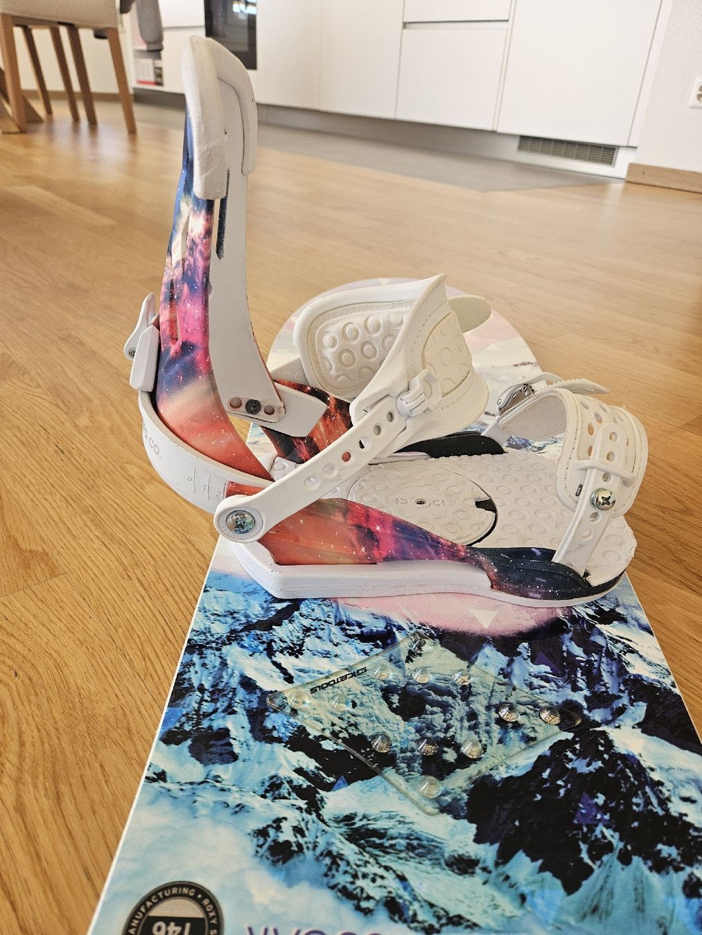 Roxy Board: Snowboard ROXY Sugar 146cm + Fixations UNION Milan – Nuovo (secondo la descrizione) da Morges venduto da Mlle_Croft_91 5