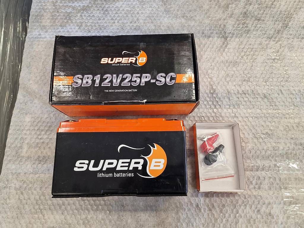 Batteries: SuperB Lithium Autobatterie 12V – D'occasion à Wohlen AG par ConvexExile05