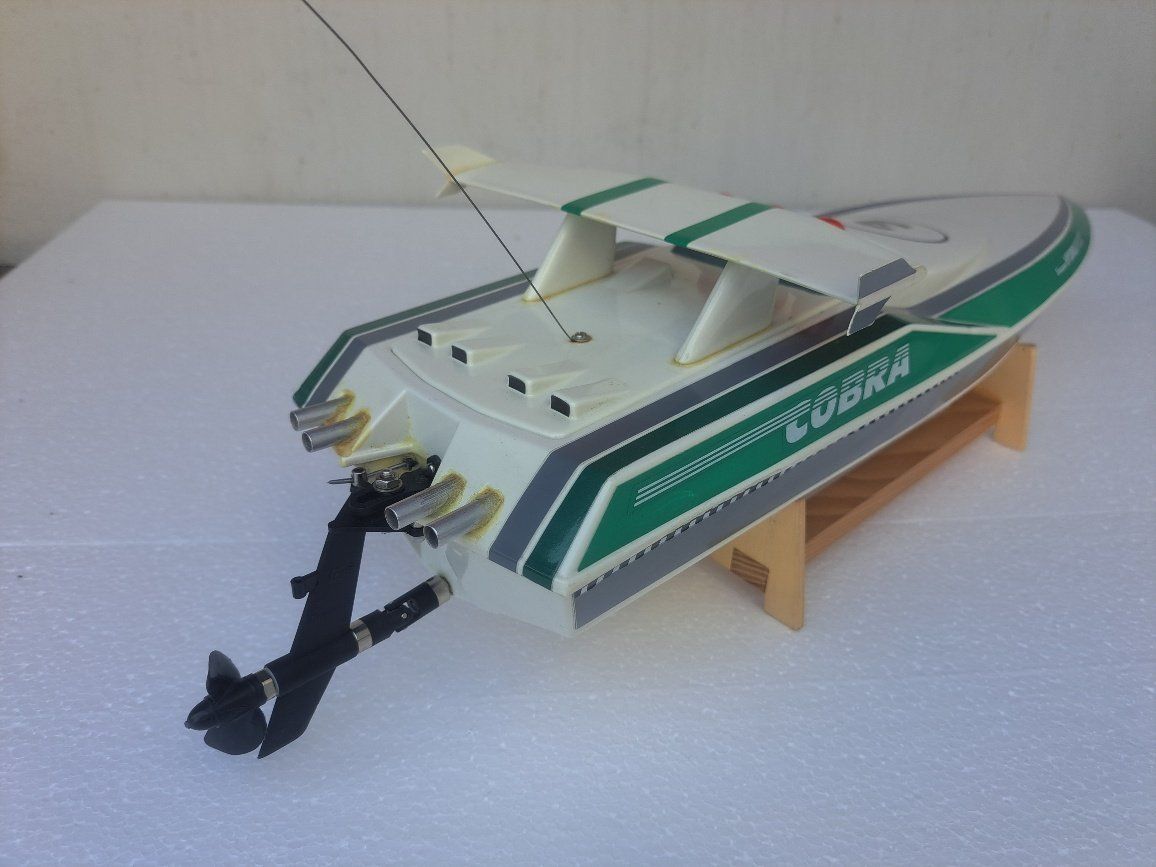 Graupner RC Kits de montage: Ferngesteuertes Motorboot Graupner Cobra – D'occasion à Aadorf par bruueb 1