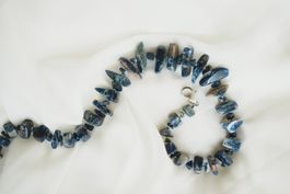 Sodalith Halskette – Naturstein Splitterkette blau