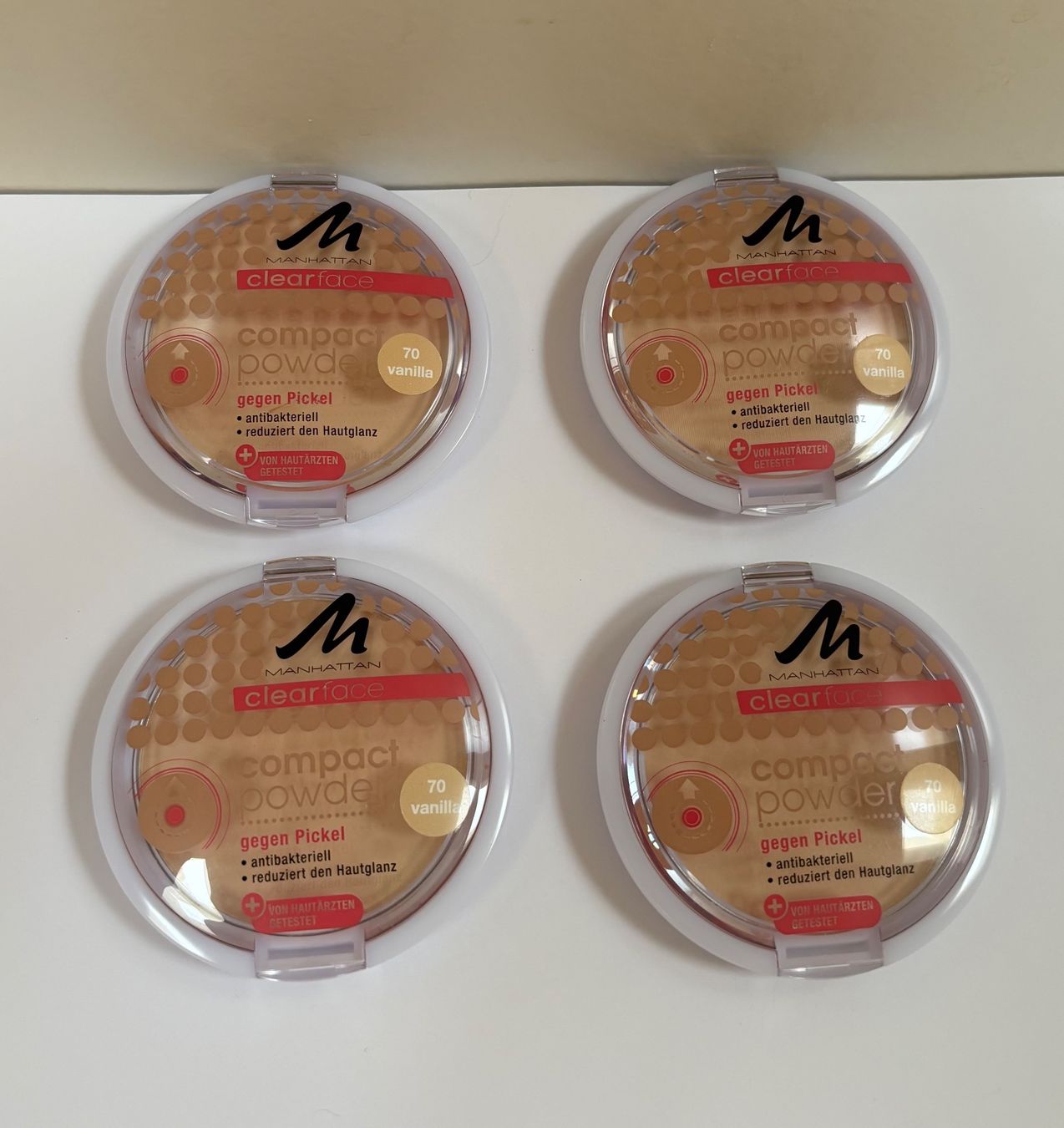 Make-up: 4x Manhattan Clearface Puder - 70 Vanilla – Nuovo e nell'imballaggio originale da Zofingen venduto da Justizia_01