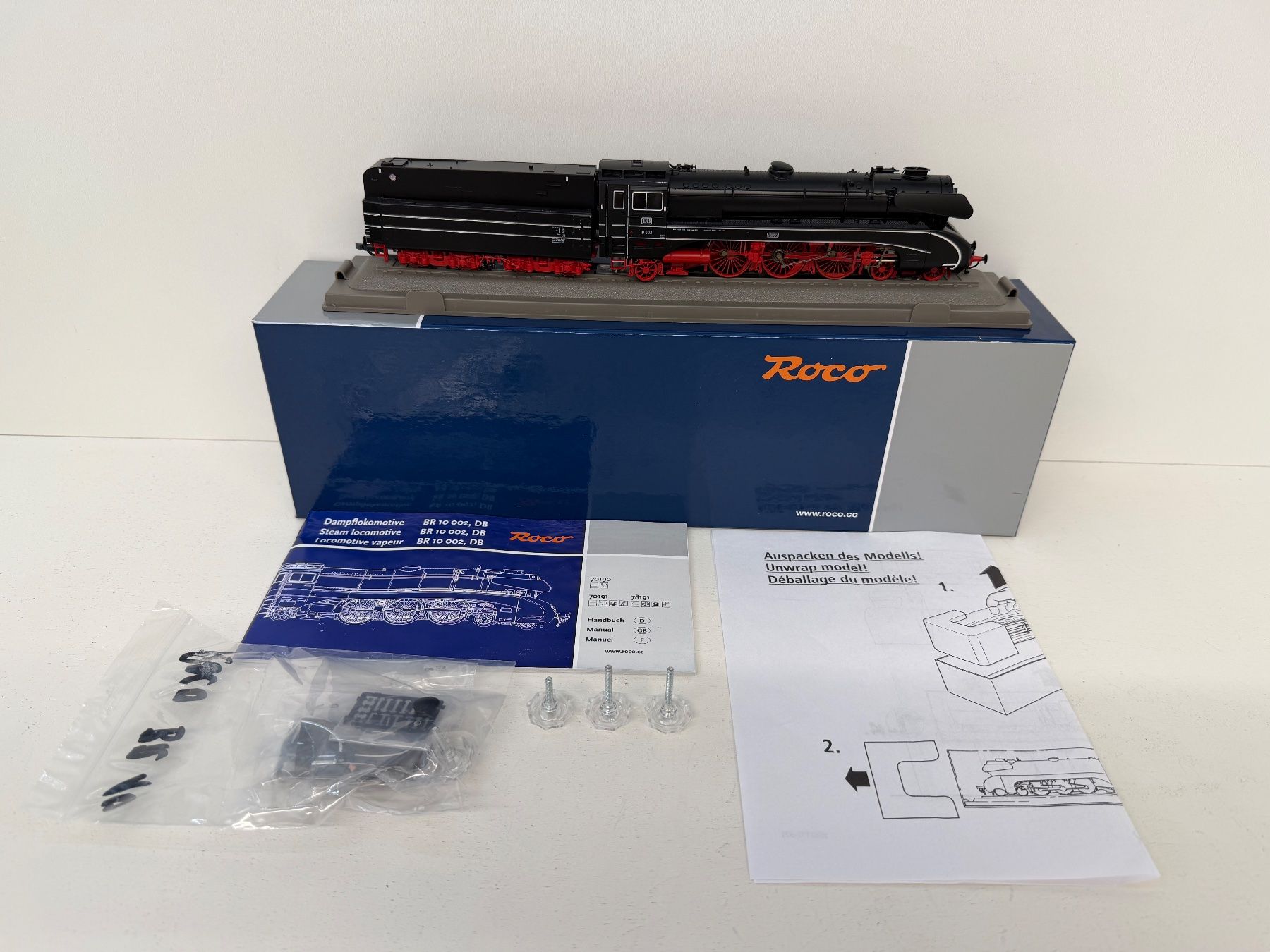 Roco Modellini di ferrovie: Roco H0 70191 Dampflok mit Schlepptender DB 10002 / Digital – Usato da Büsserach venduto da ModellbahnDepot 1
