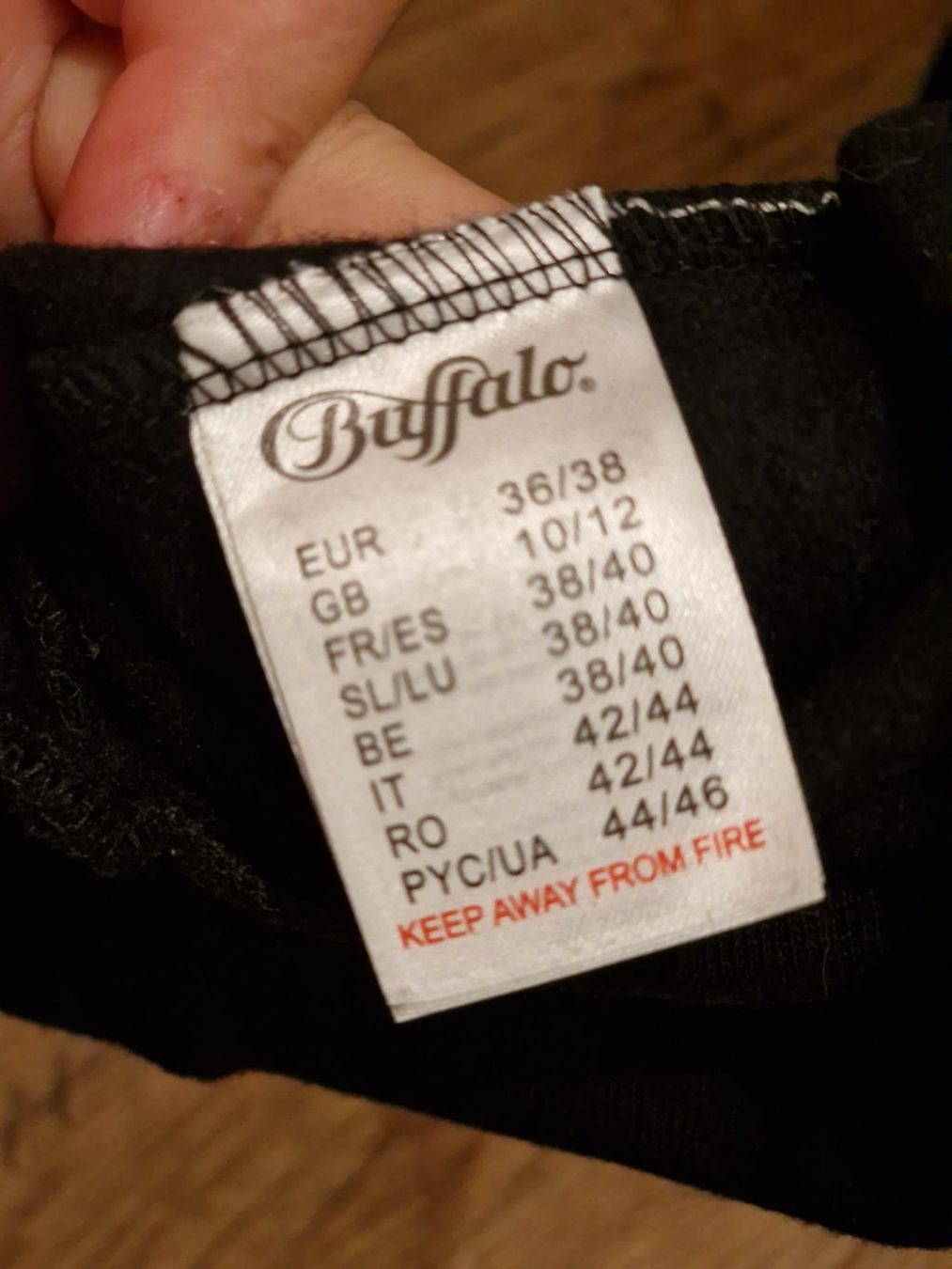 Buffalo Pulls & Sweat-shirts: BUFFALO langer Pullover – Neuf avec emballage d'origine à Schübelbach par chinchilla84 2