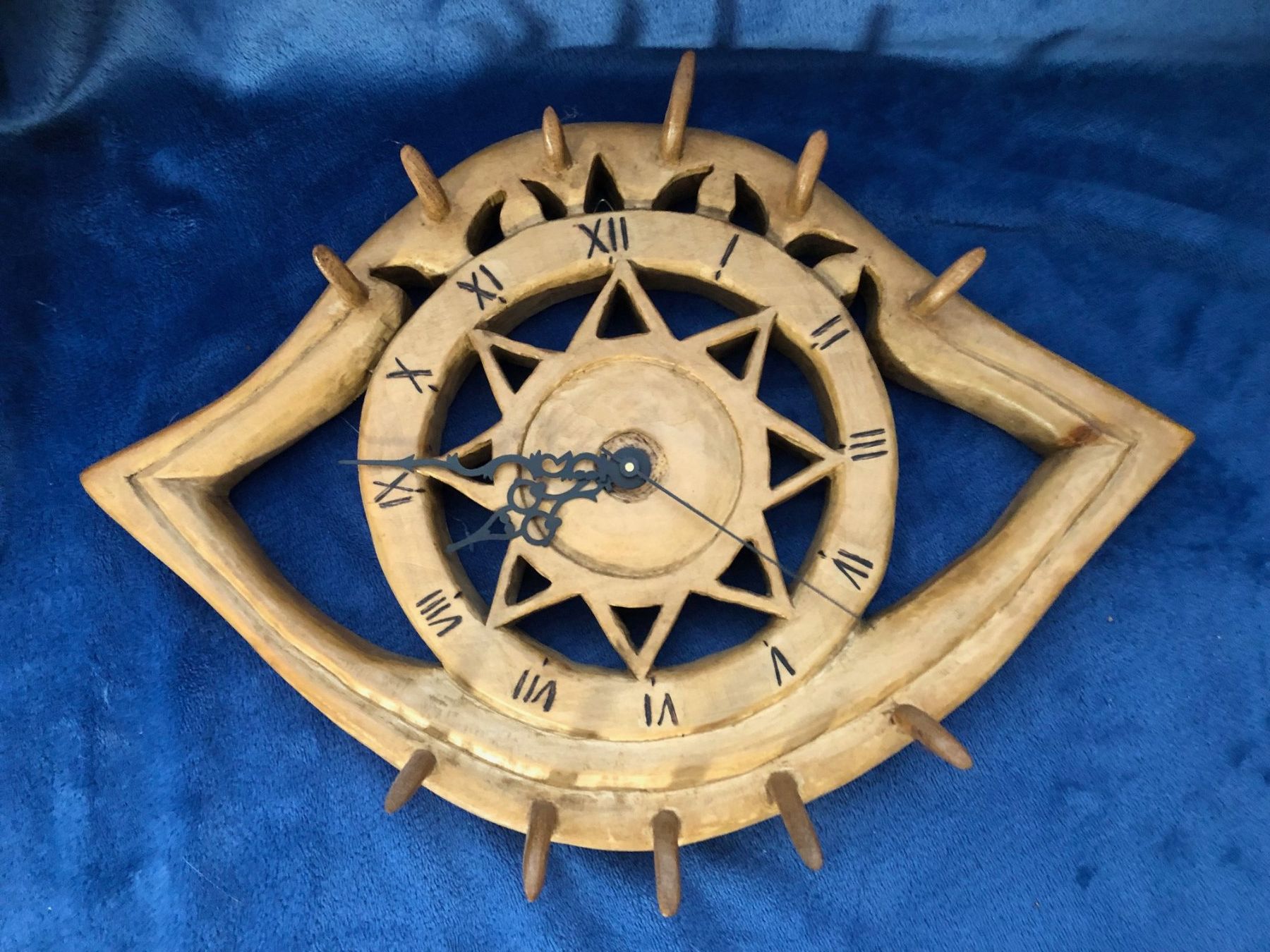 Orologi: Zwei handgemachte Uhren aus Holz – Usato da Mollis venduto da Hg