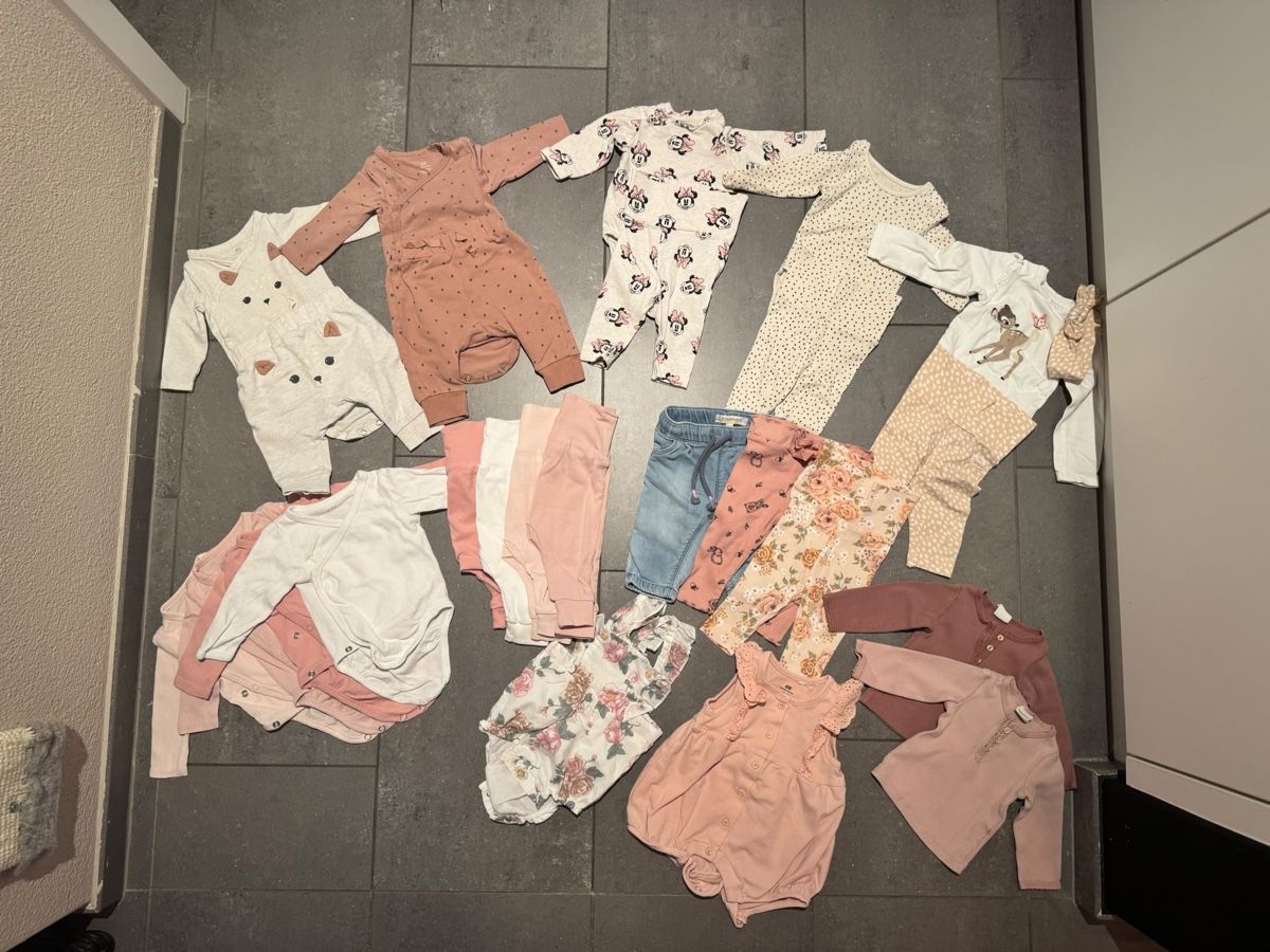 Ensembles coordonnés: Baby Kleider Grösse 56 – D'occasion à Niederrohrdorf par cyr_znc8 3