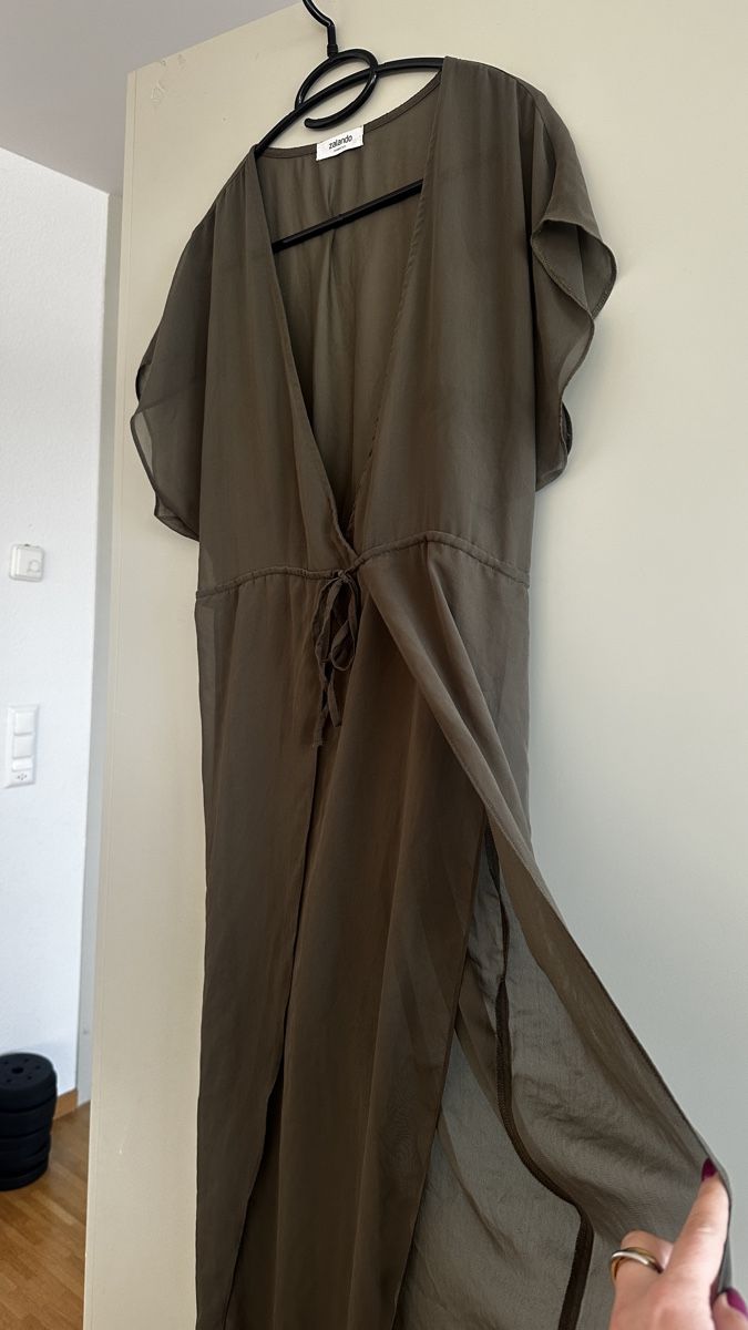 Zalando Kleider: Strandkleid Maxikleid, Khaki, Grösse L – Gebraucht aus Winterthur von -BeHappy24- 1