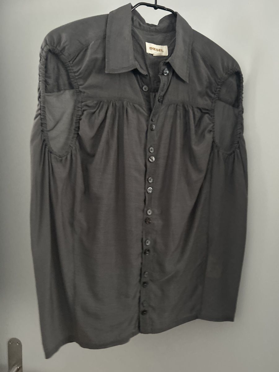 Diesel Camicette: Dieselbluse – Usato da zürich venduto da gettingridofstuff
