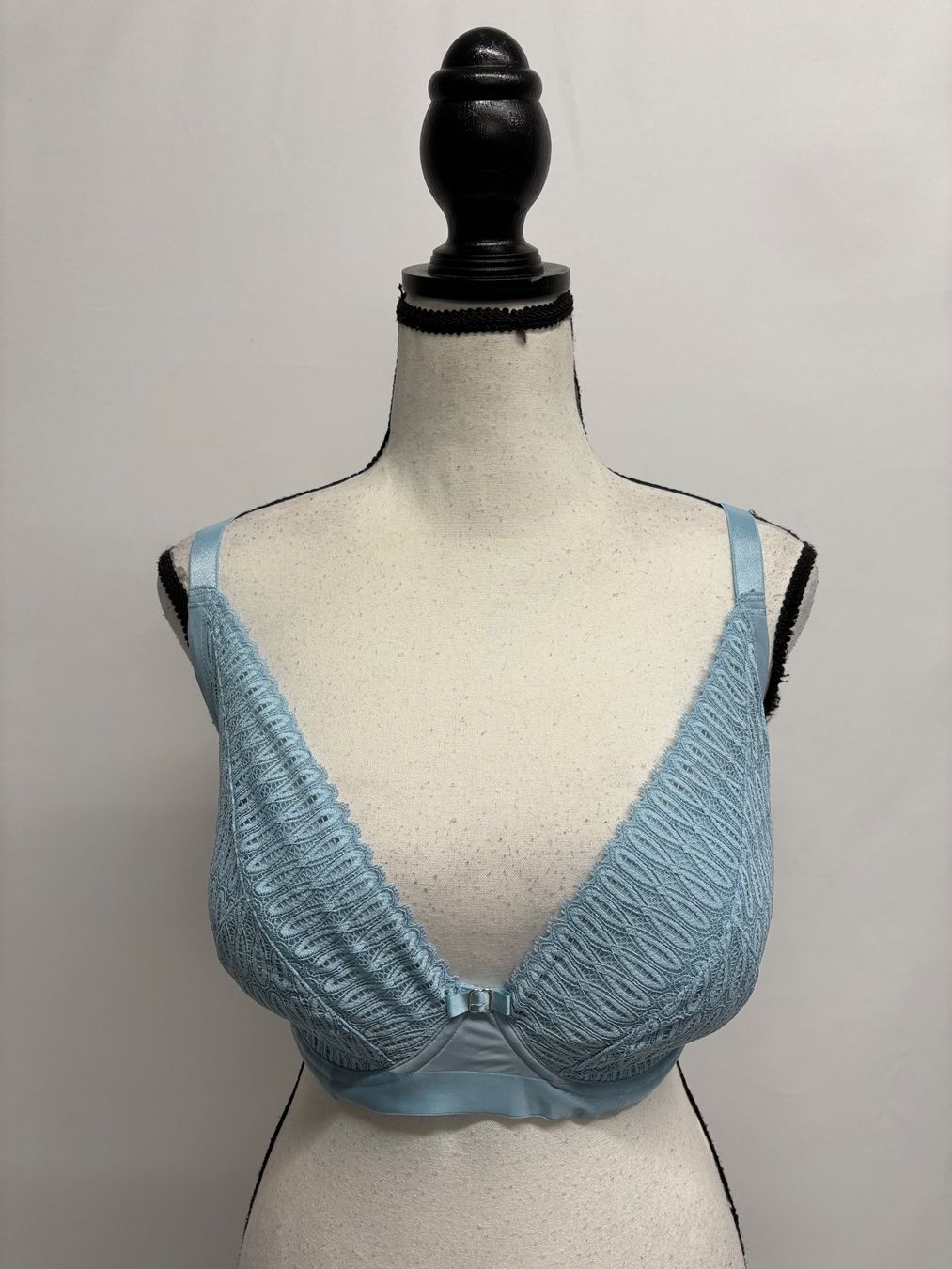 Triumph Altra biancheria intima: Triumph BH mit Spitze Aura Spotlight 75F blau hellblau – Nuovo (secondo la descrizione) da Regensdorf venduto da secondchancefashion 1