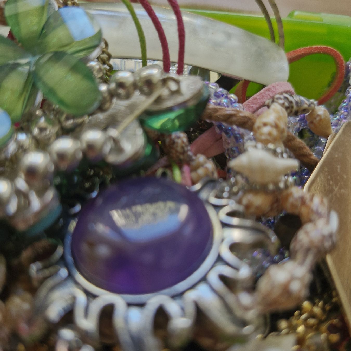 Altri gioielli: boîte à bijoux mystères – Usato da Neuchâtel venduto da yas_zdb7 2