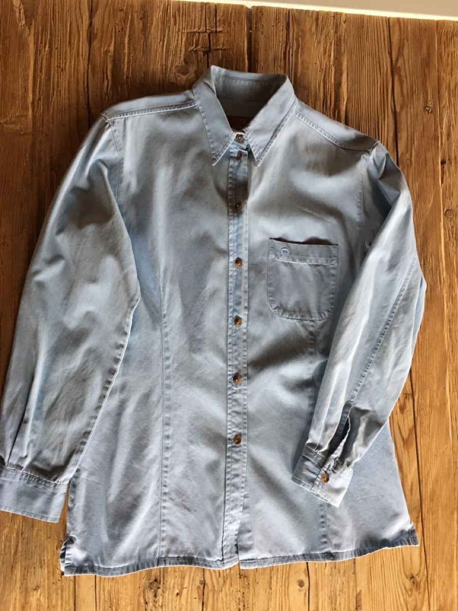 Camicette: Aigner Jeansbluse Grösse 40 – Usato da Lauenen b. Gstaad venduto da Li-A8gut