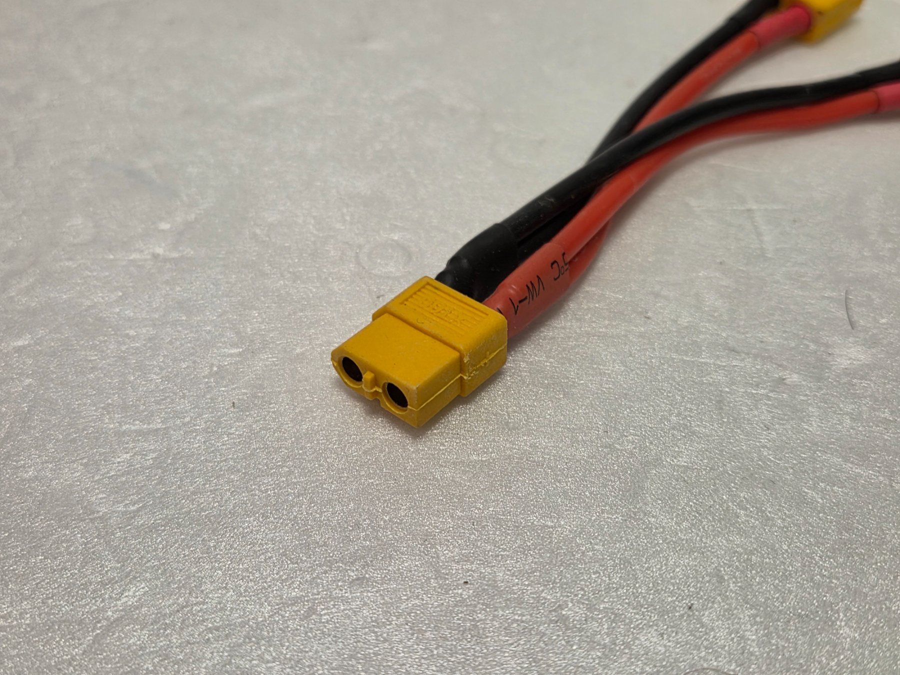 Modellismo RC: 8Stk Parallelkabel mit XT60 Stecker – Nuovo e nell'imballaggio originale da Hittnau venduto da Sika86 2