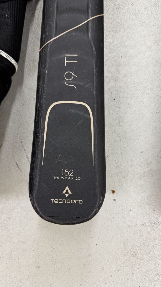 Salomon Skis: kl. Schuhe Grösse 25.5 – D'occasion à Meggen par mil_9p8n 3
