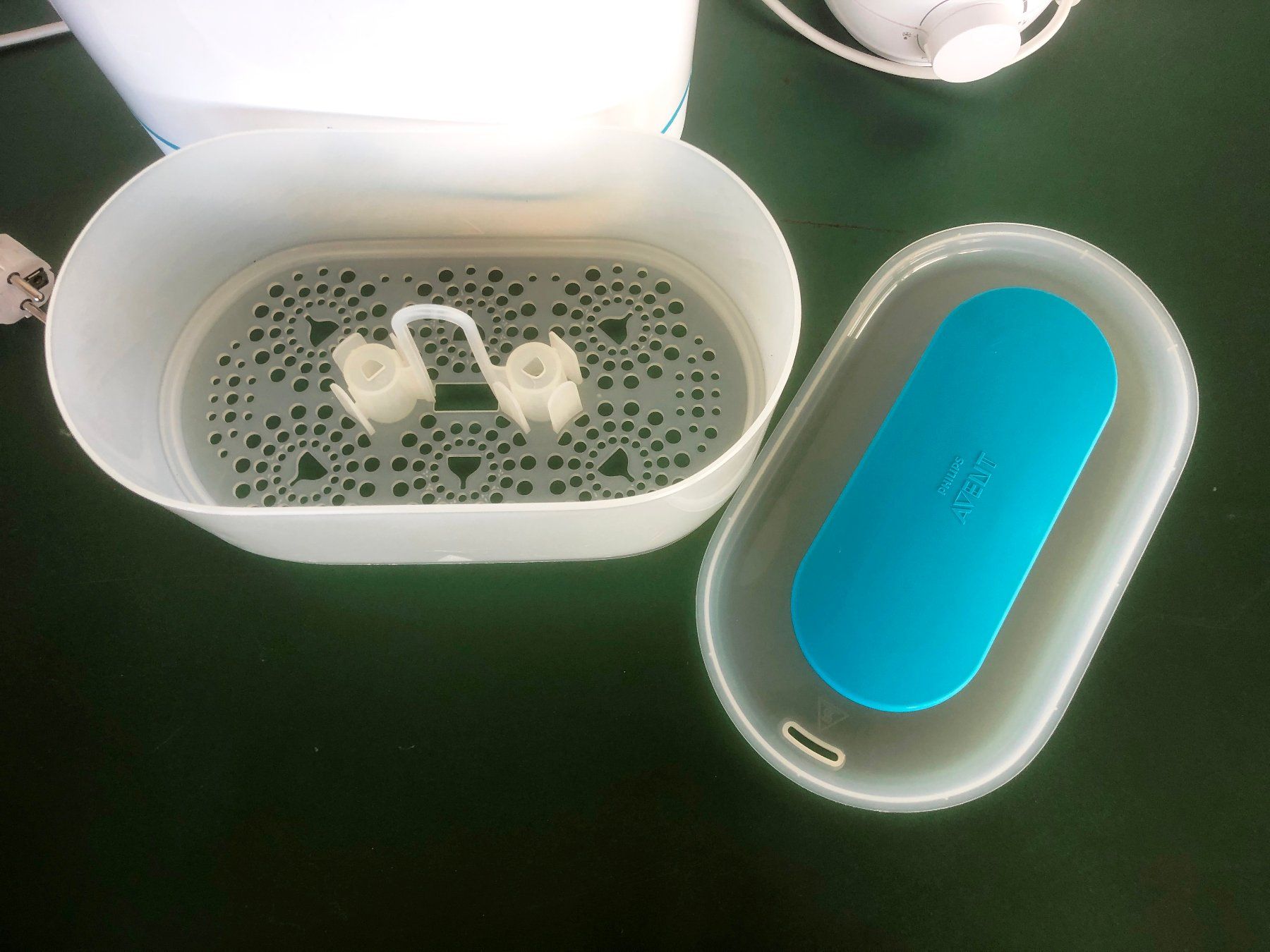 Avent Baby-Mahlzeiten: Philips Avent Flaschensterilisator & Wärmer – Gebraucht aus Arisdorf von Liquidus 3